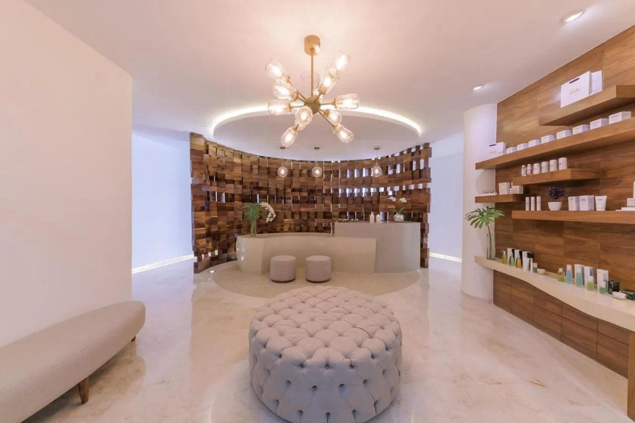 Residences By Grand Miramar Пуэрто-Вальярта Отель