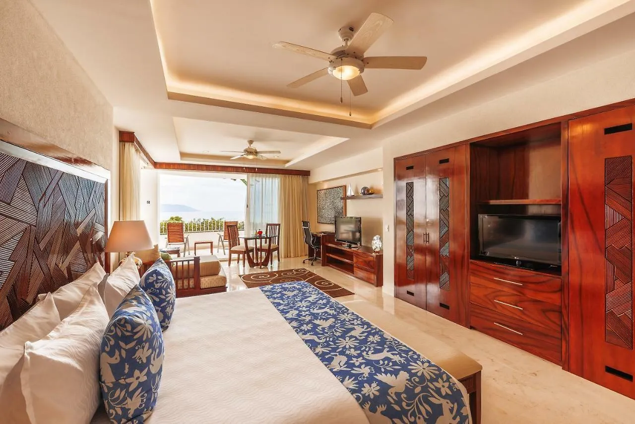 Residences By Grand Miramar Пуэрто-Вальярта Отель